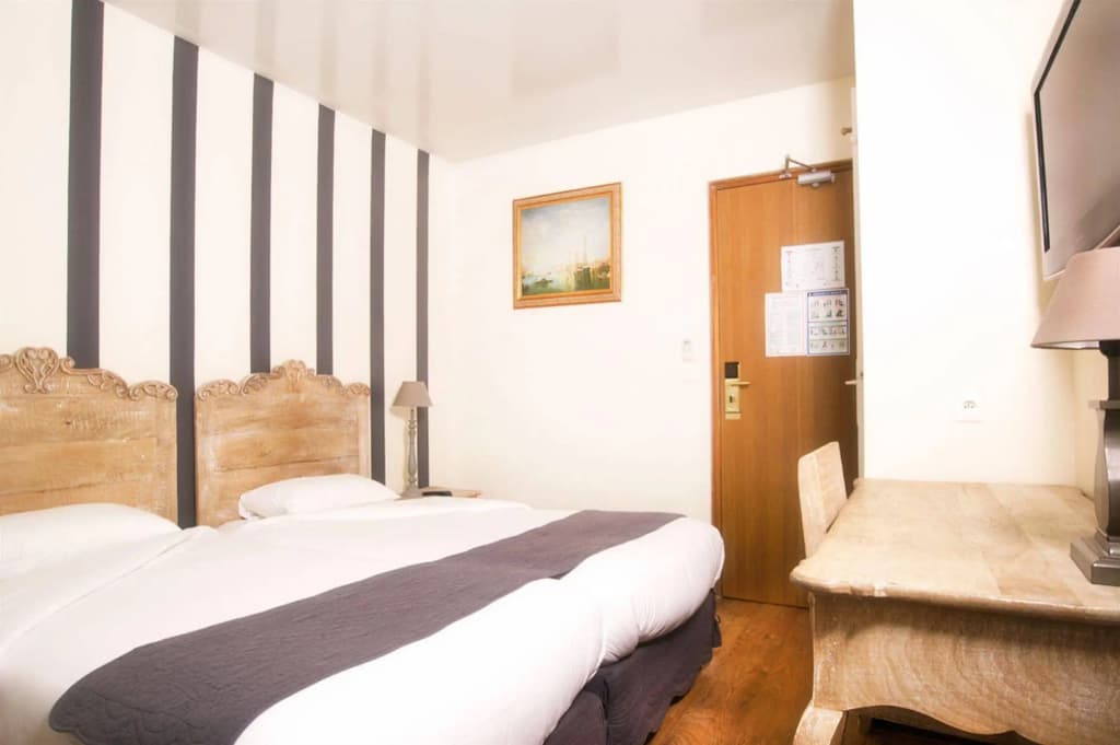 Hotel De Venise - Photo 2
