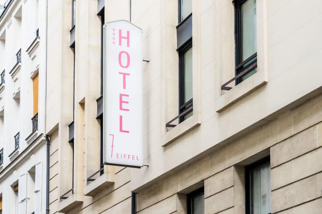 7 Eiffel Hotel - Photo 1