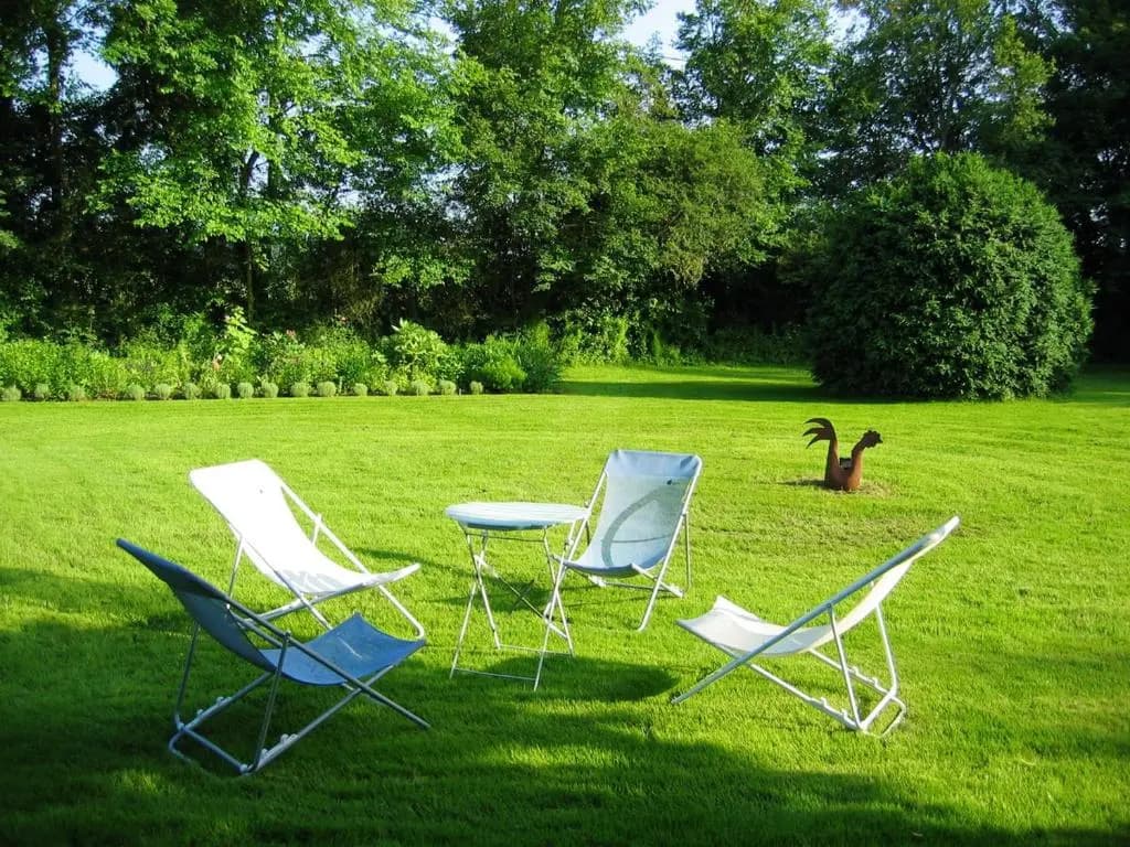 Maison de 2 chambres avec piscine partagee jardin amenage et wifi a Saint Branchs - Miniature 8