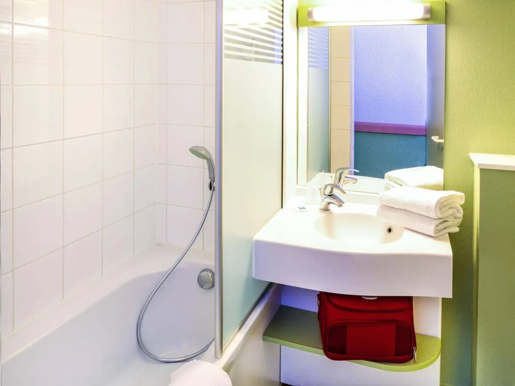 ibis budget Versailles Coignières - Miniature 8