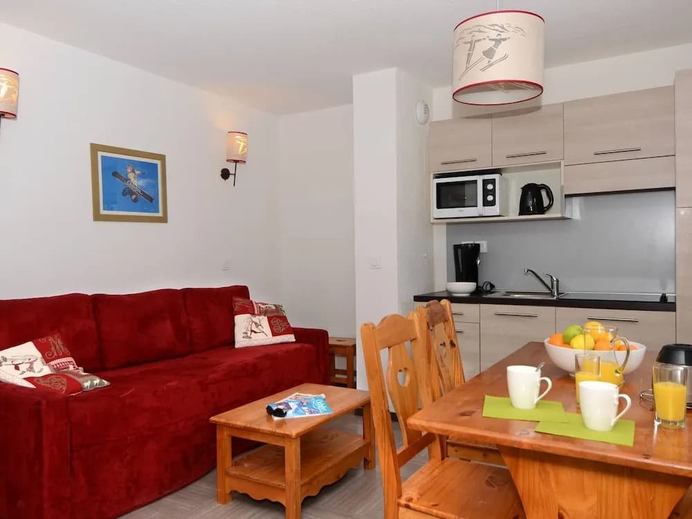 Cozy Alpine Stay in Vars - Photo 2