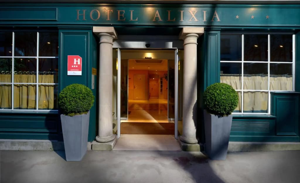 Hôtel Montbriand Antony - Photo 1