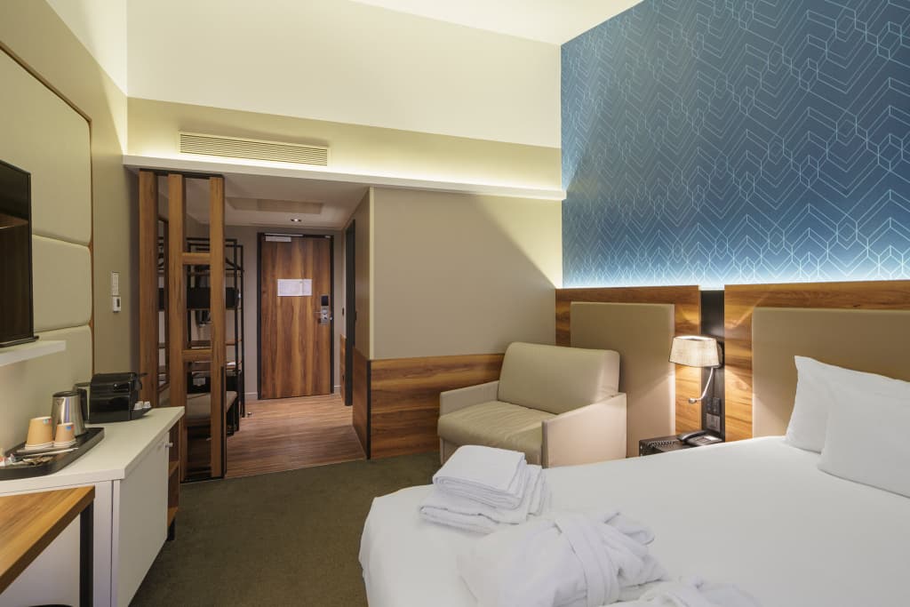 Hôtel l'Elysée Val d'Europe - Photo 3