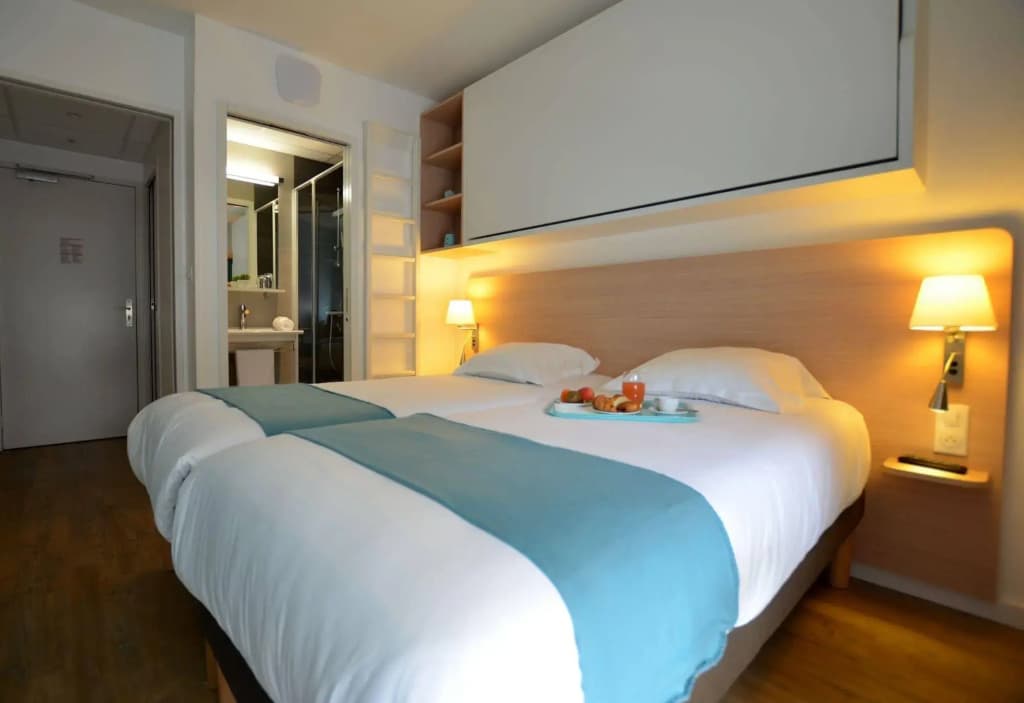 Hotel The Originals Saint-Gilles-Croix-de-Vie Port la Vie (ex Inter-Ho - Photo 3