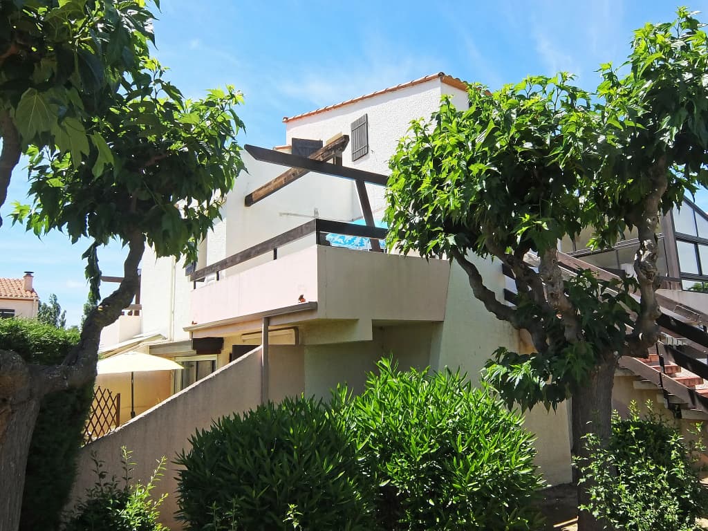 Les Cypriennes - Photo 1