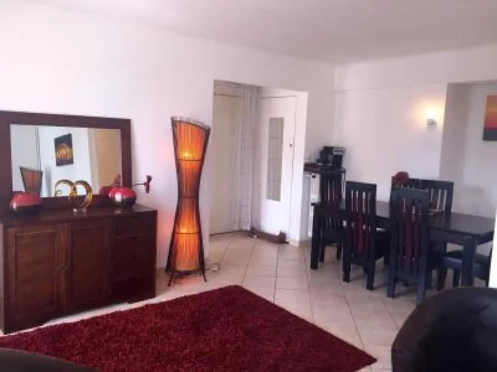 Pleasant 2 Bed Apartment in the Calm Palm Beach Area of Cannes With Beaches Nearby on all Sides - 1525 - Miniature 7