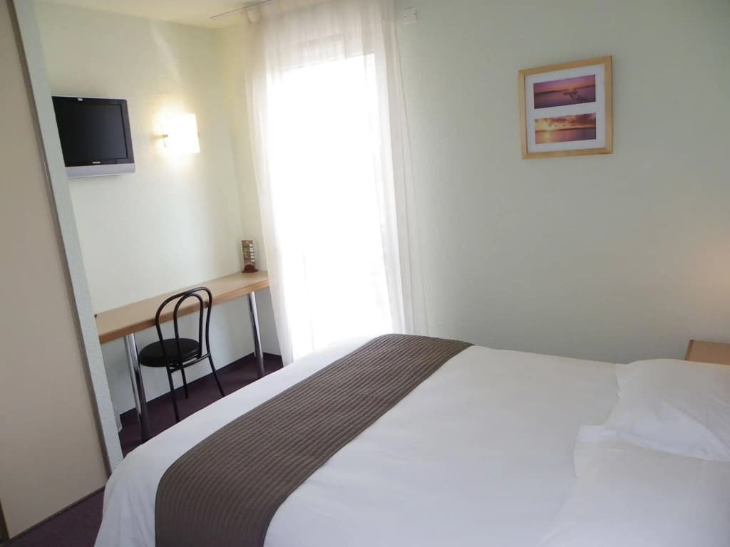 Hôtel Les Châtaigniers - Photo 1