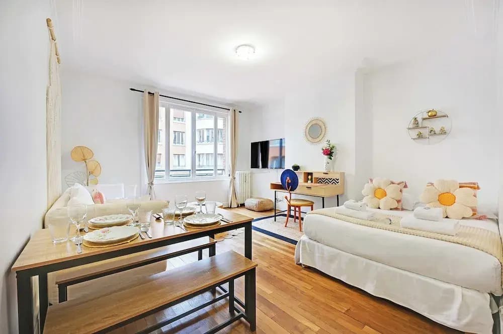 Charming Apartment -4p- Near Arc de Triomphe - Photo 1