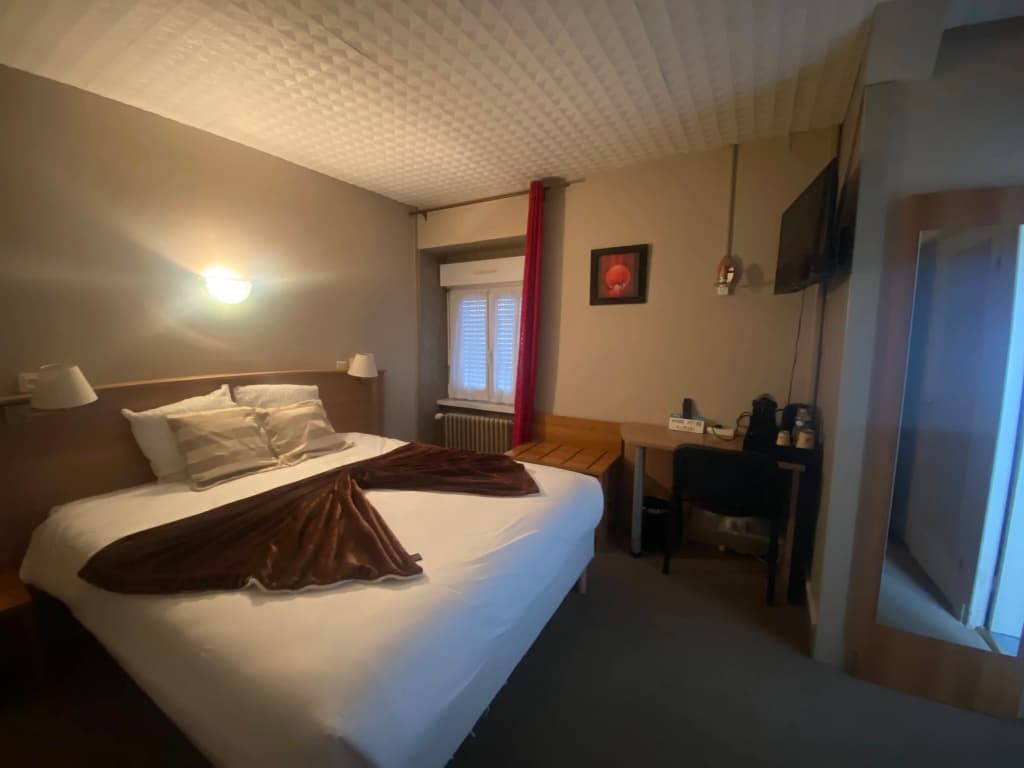 Logis Central Hôtel & Spa - Photo 4