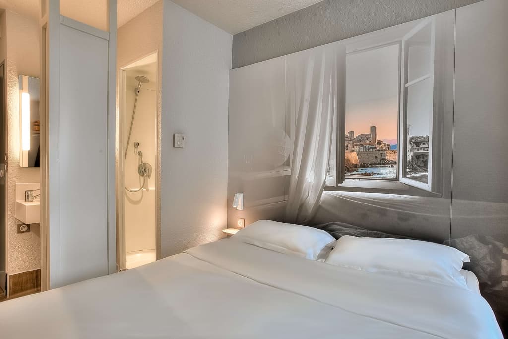 B&B HOTEL Antibes Sophia Antipolis - Photo 4