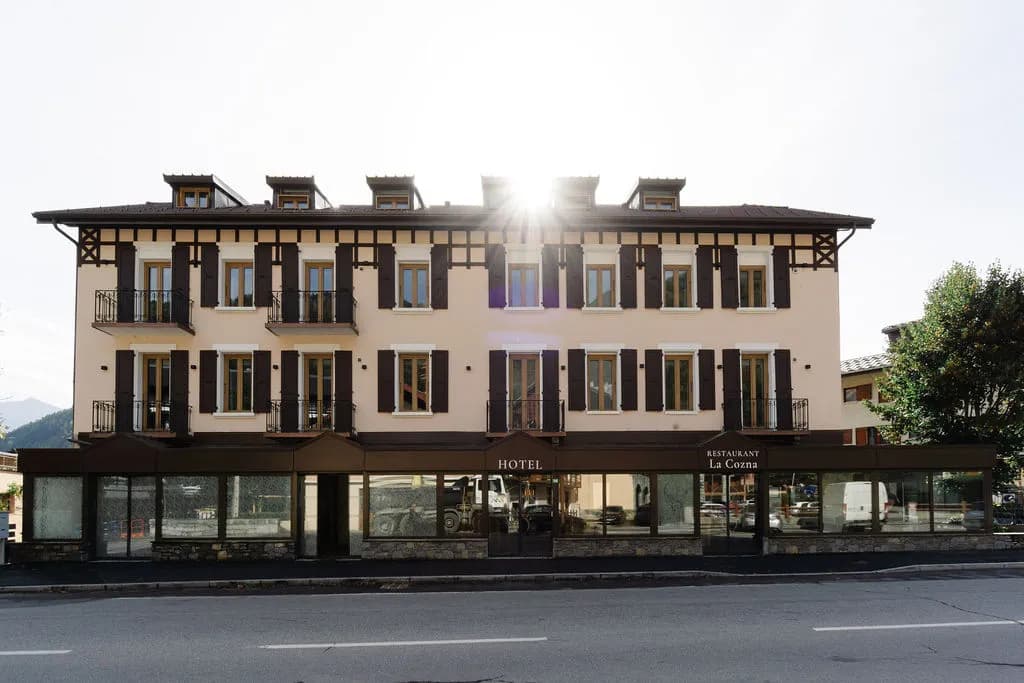 Hostellerie du petit Saint Bernard - Photo 1