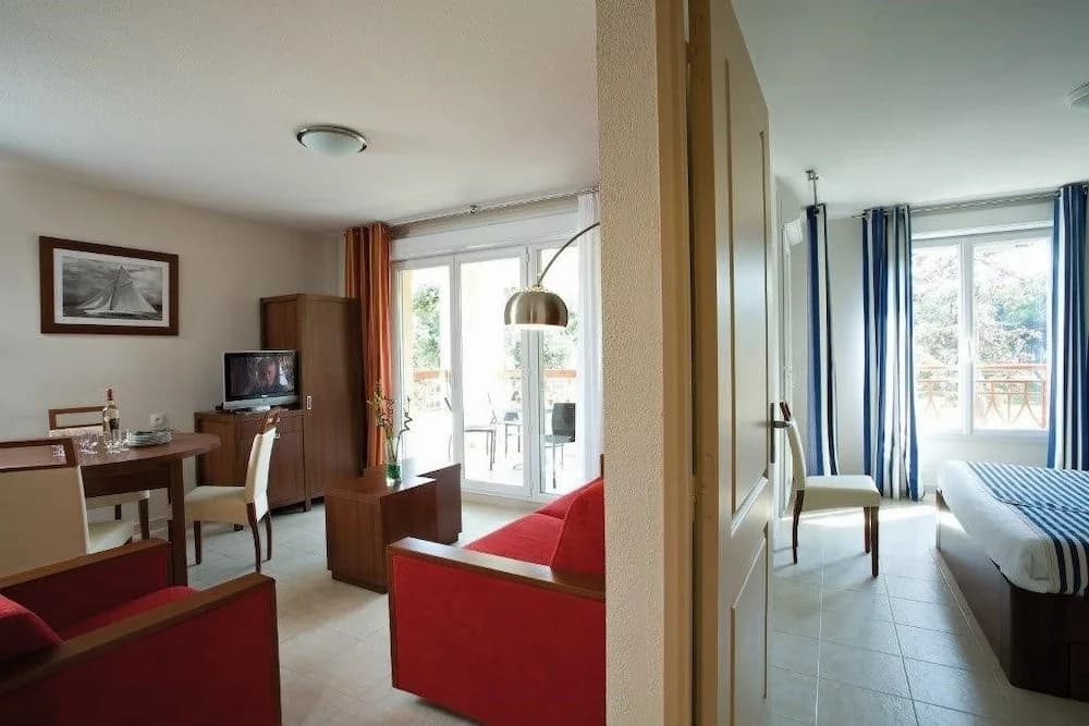 Mimozas Resort Cannes - Photo 5