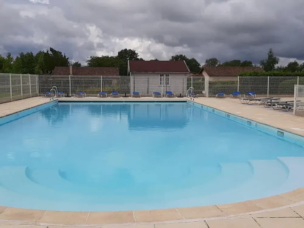 Villa in Les Forges With Golf & Pool Access - Miniature 8
