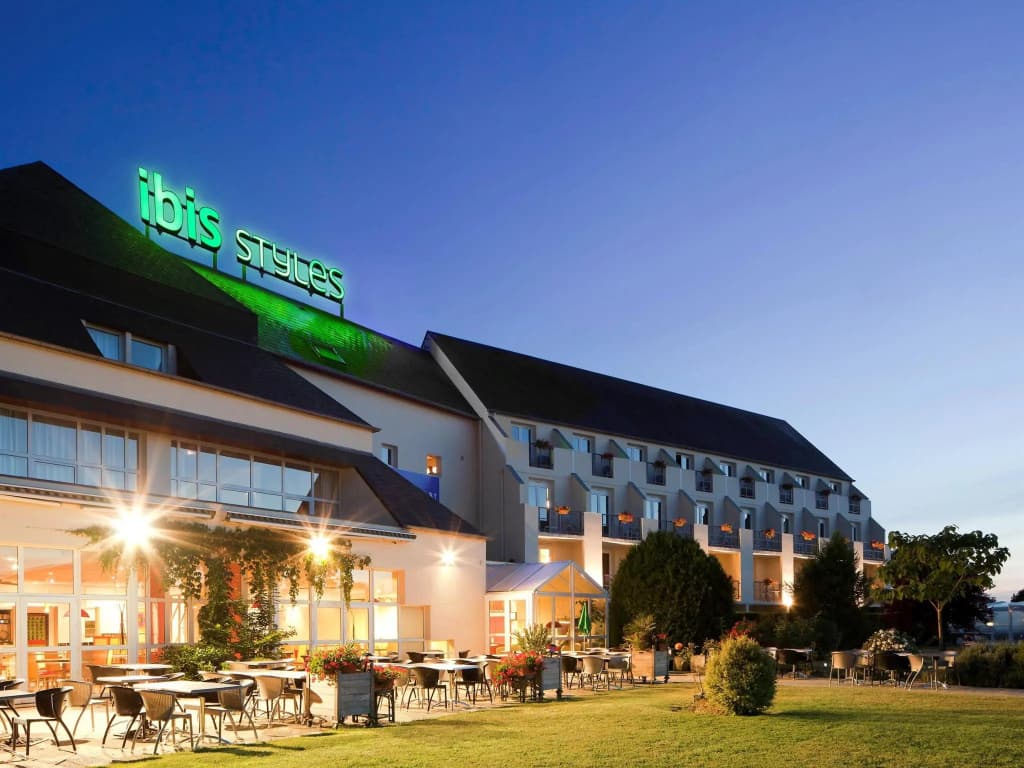 ibis Styles Chinon - Photo 1