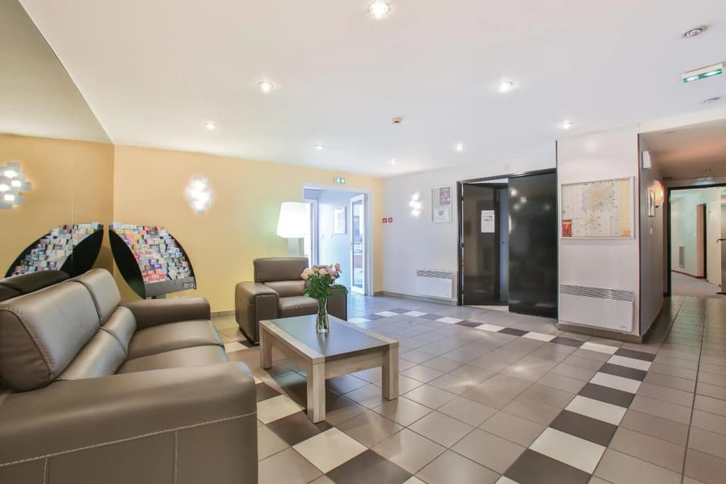 Les Laureades Hotel and Residence - Photo 2