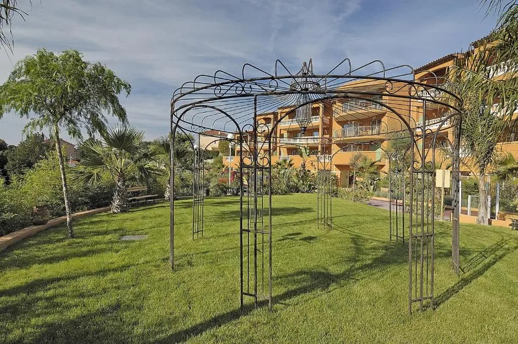 Appart Hotel Lou Castelet - Miniature 8