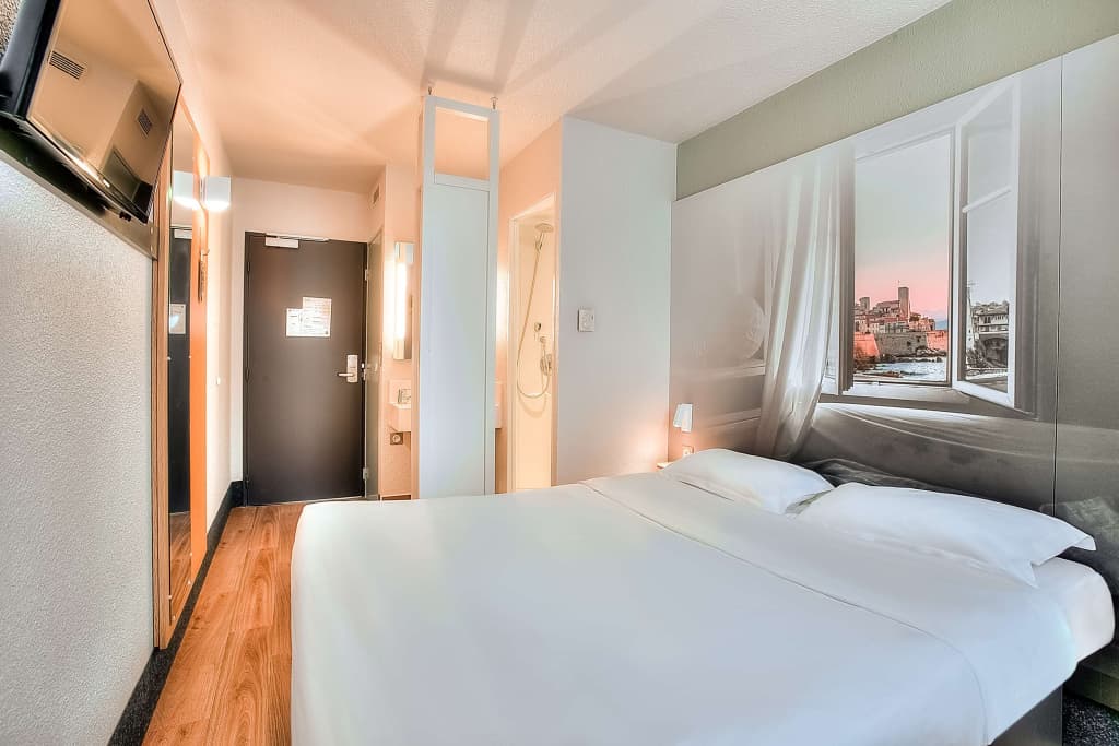 B&B HOTEL Antibes Sophia Antipolis - Photo 3
