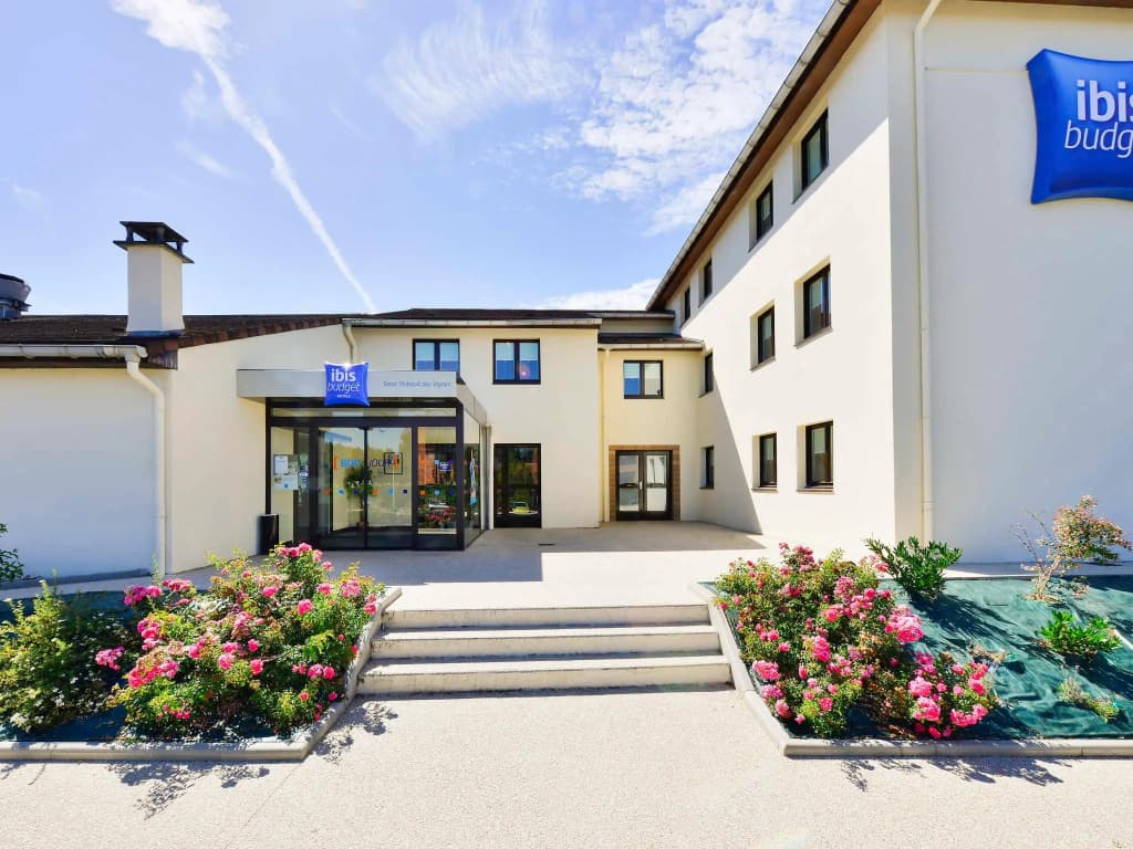 ibis budget Marne la Vallée - Photo 1