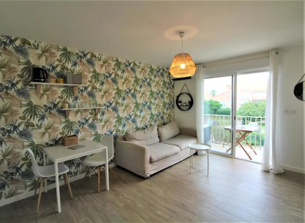 Studio climatisé tout confort à 2 pas de la mer avec parking privé - Photo 2