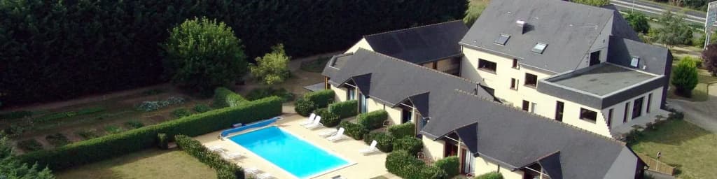 LOGIS Les Dineux Village - Photo 1