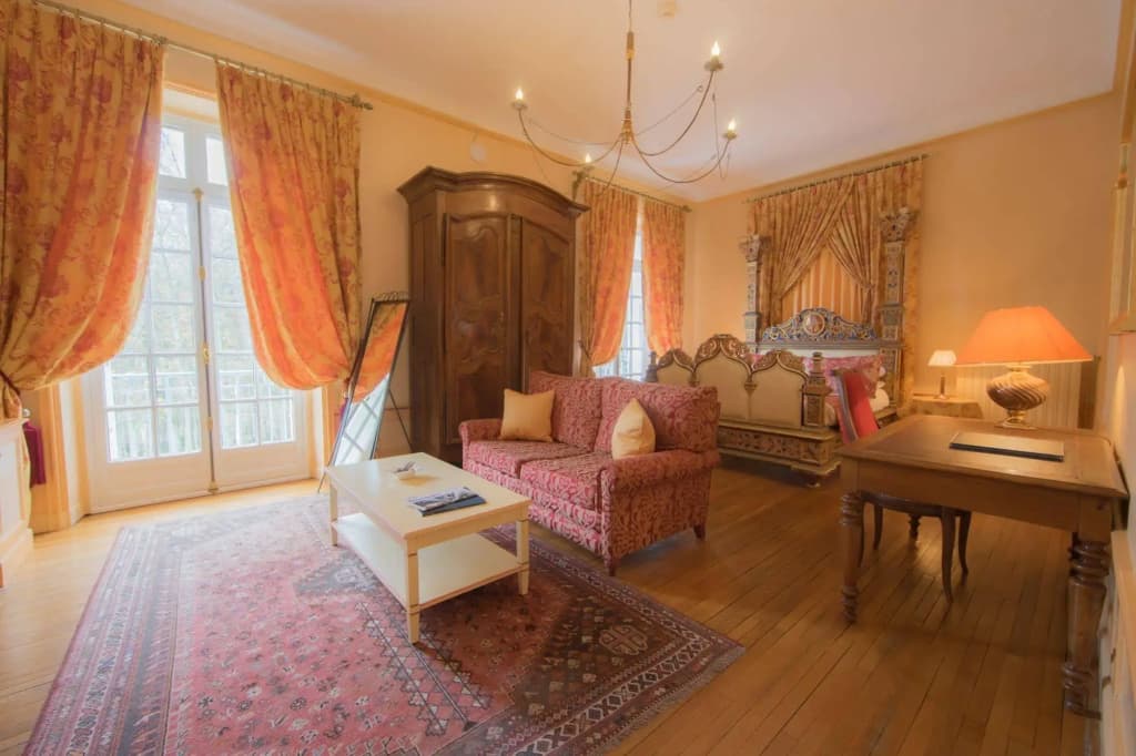 Château des Avenieres - Miniature 6
