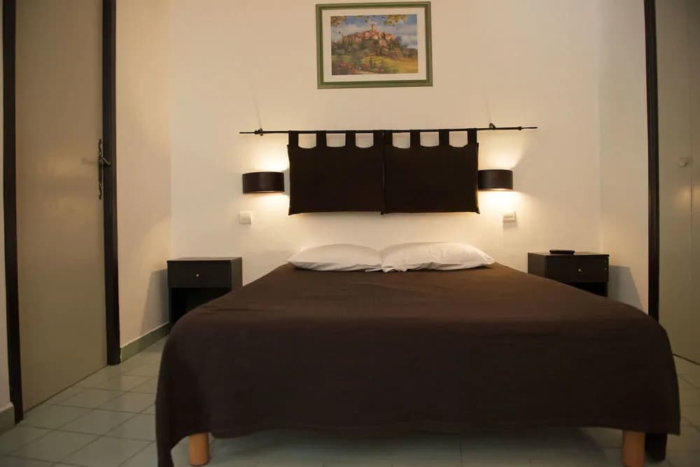 Hotel Altera Roma ( before Avignon Hôtel Monclar ) - Photo 4