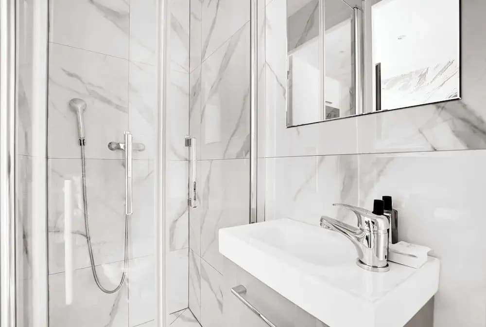 Modern Sutdio for 2 With A/C - Near Montmartre - Miniature 6