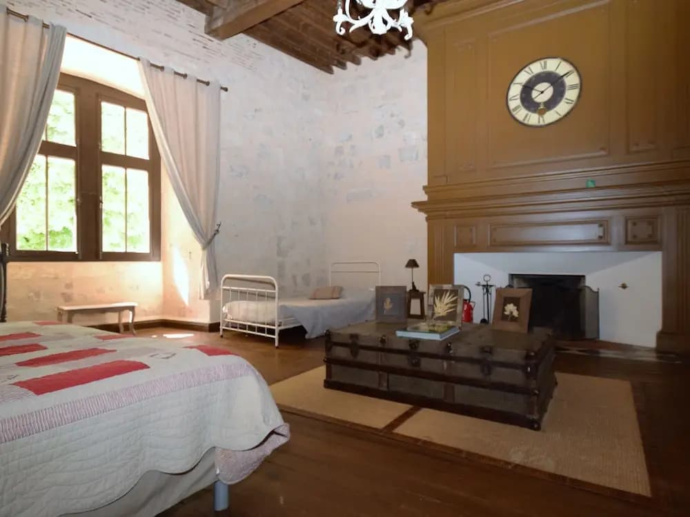 Castle Near Agen With Shared Pool - Photo 4
