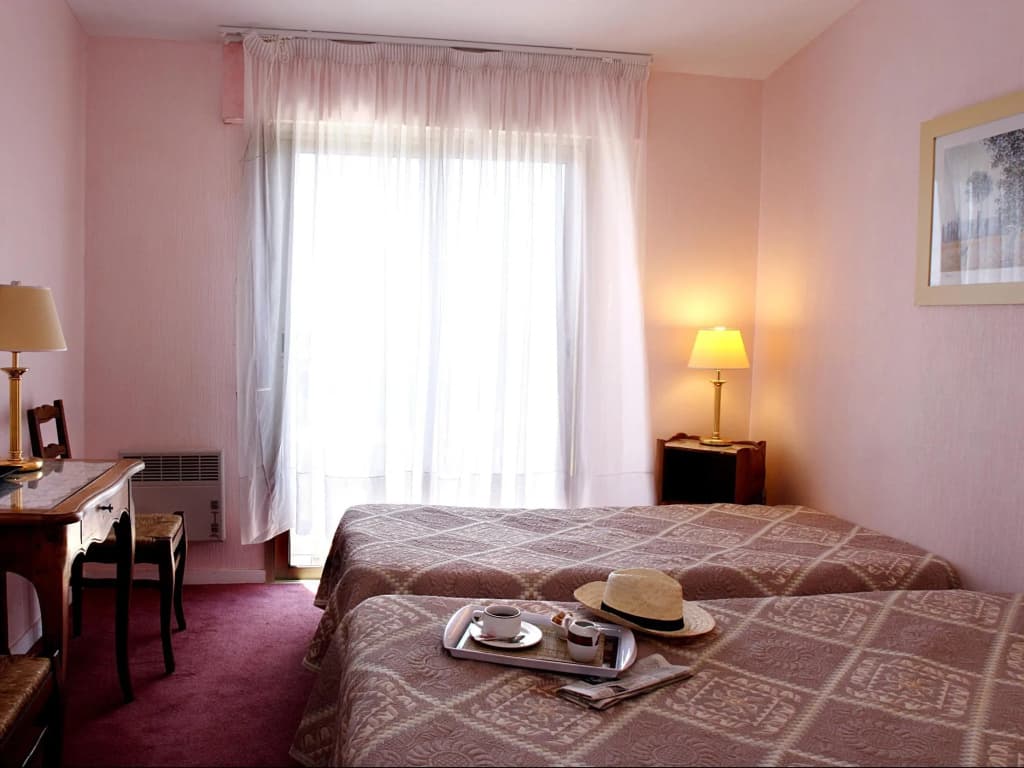 Logis Hotel Le Relais Imperial - Photo 2