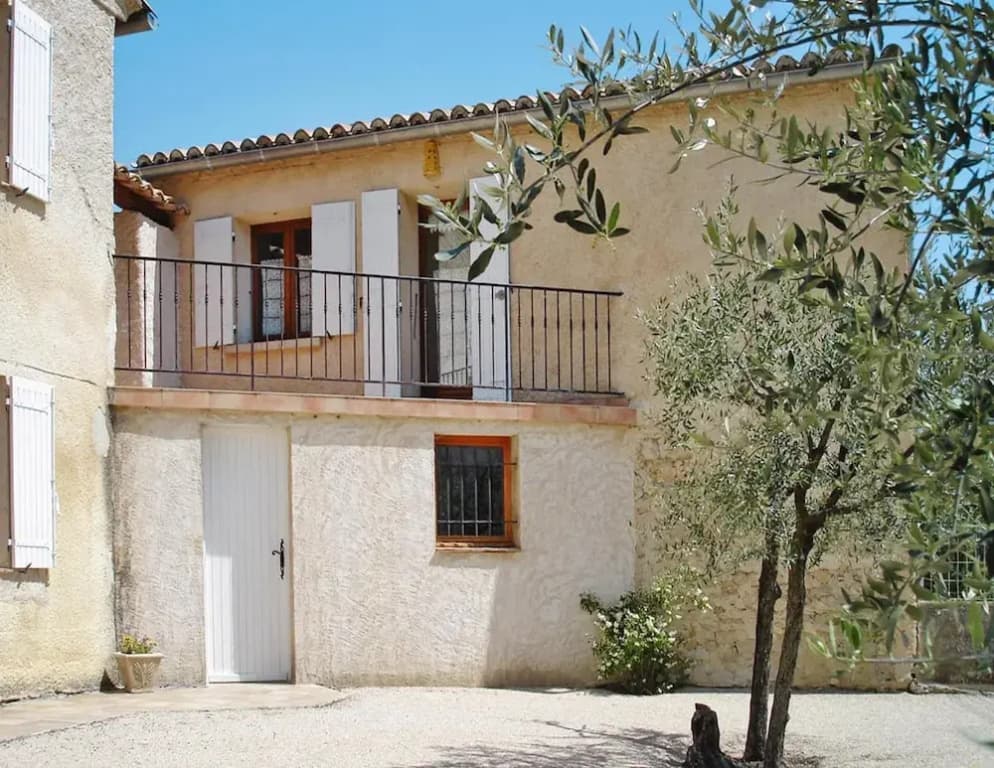 Malaucene Garden Apartment Stay - Photo 1