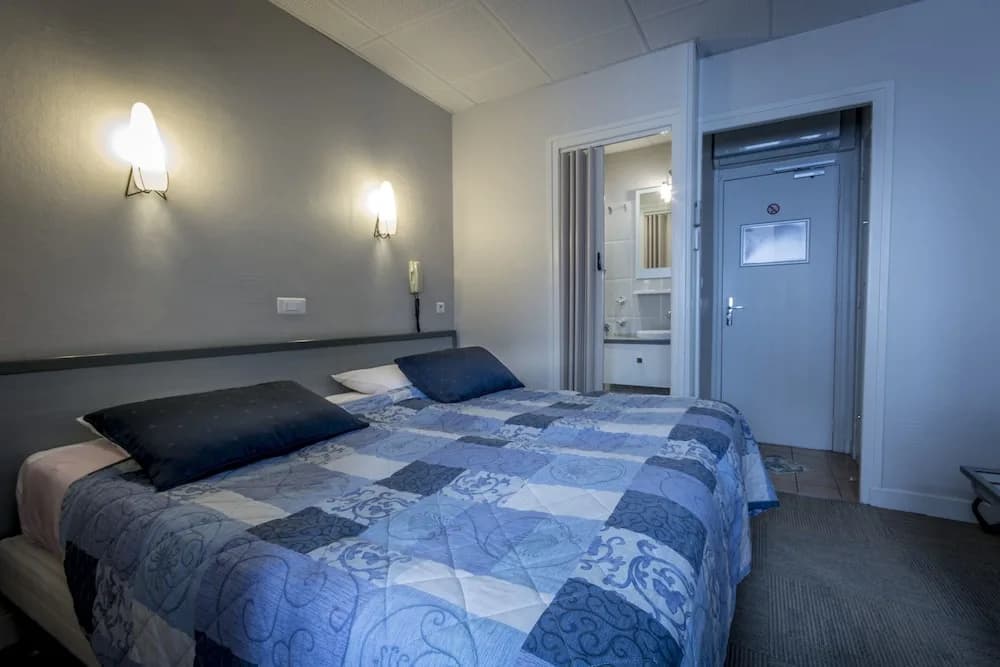 Au Primerose Hotel - Miniature 6
