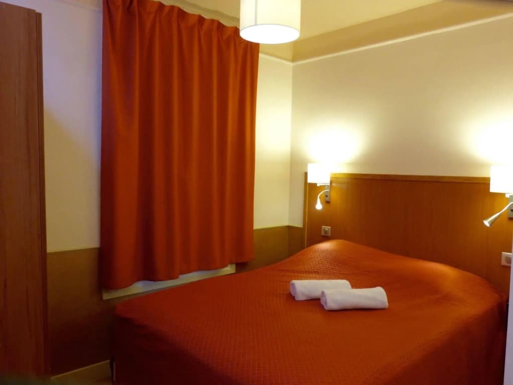 Hôtel Marignan - Photo 2