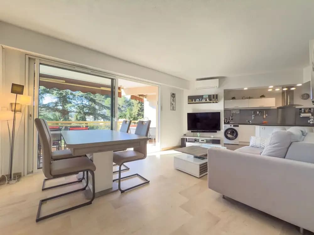 Le Cozy in Cannes With 2 Bedrooms - Photo 2