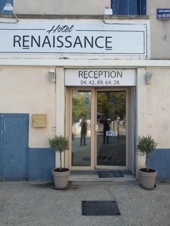 Hôtel Renaissance Martigues - Photo 1