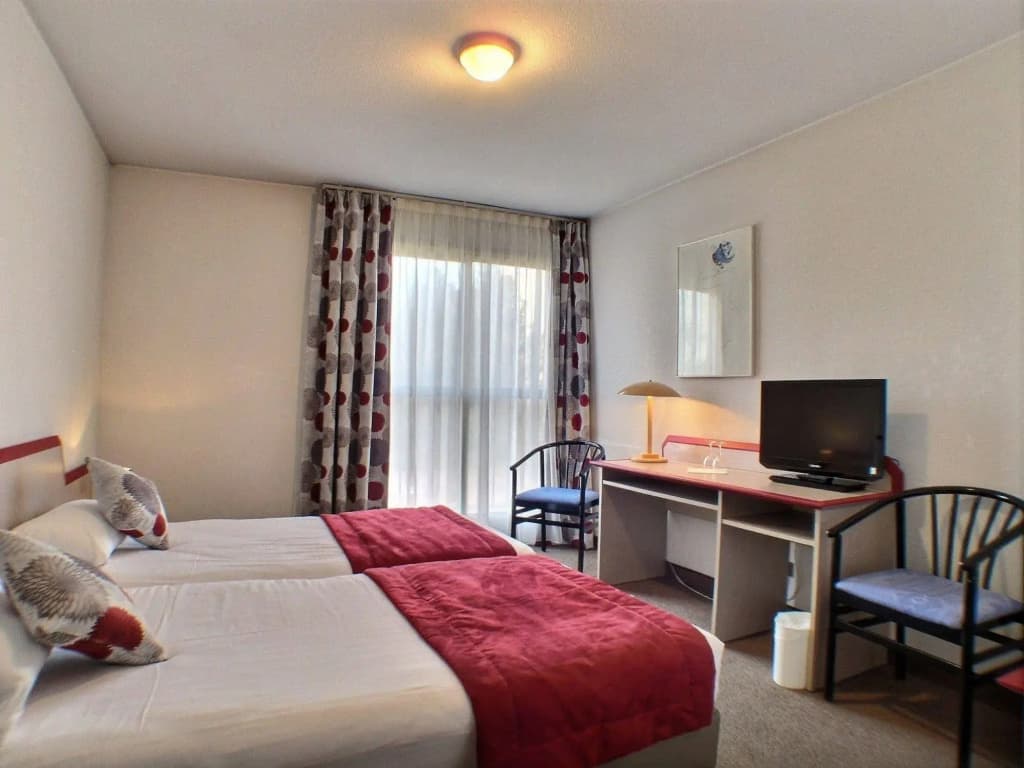 Hotel Thomas - Photo 2