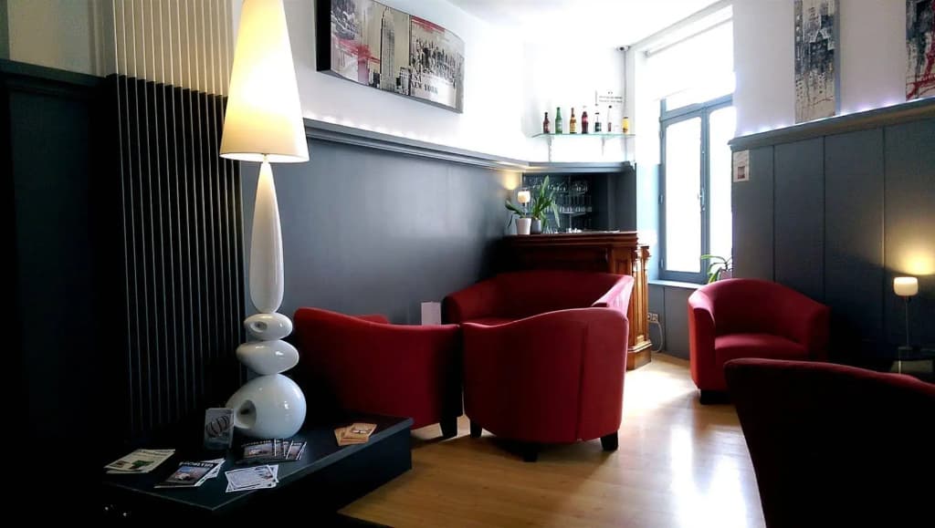 Brit Hotel Notre Dame - Photo 2