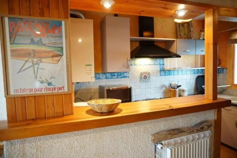 Appartement Avec Superbe Vue Mer Et Terrasse, À 100m Plages À Tregastel - Ref 97 - Miniature 8