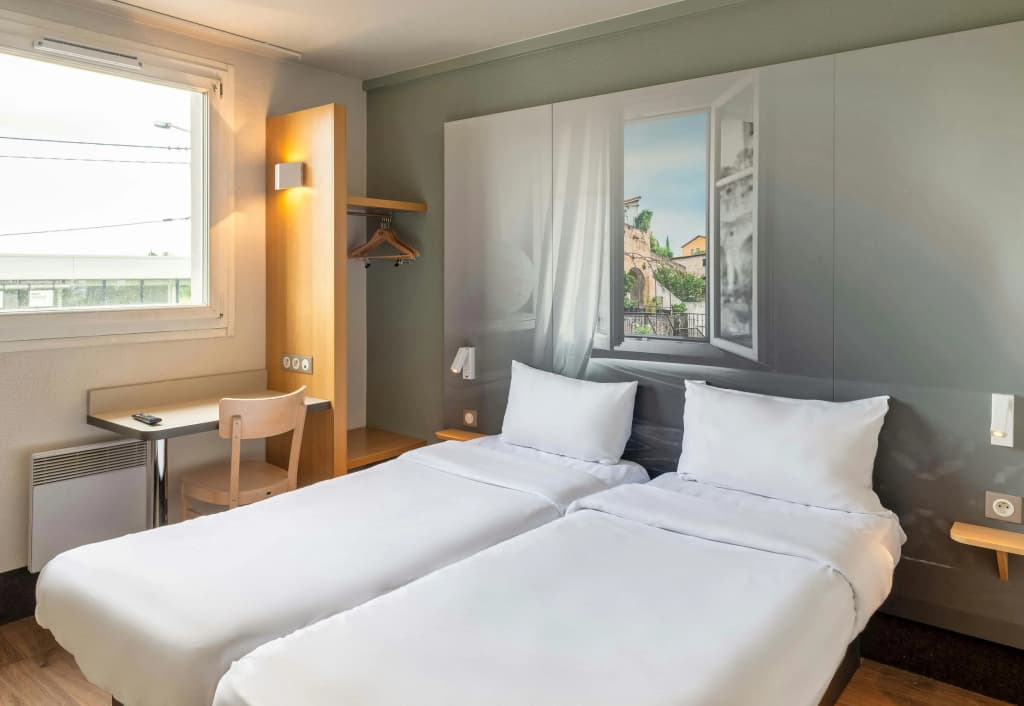 B&B HOTEL Lyon Grand Stade Meyzieu - Photo 4