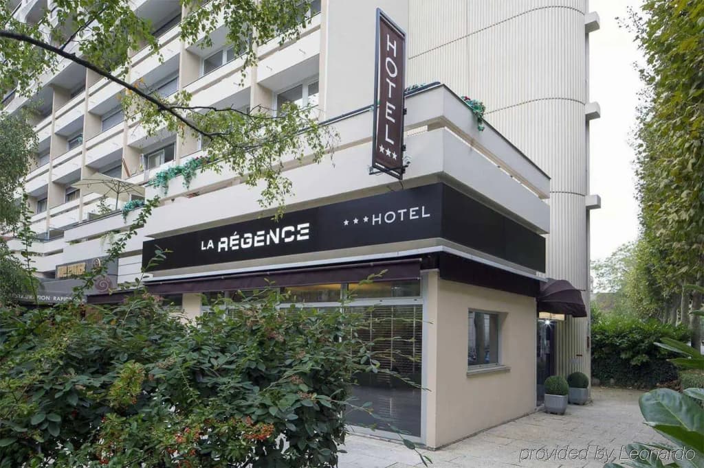 Hôtel La Régence - Photo 1