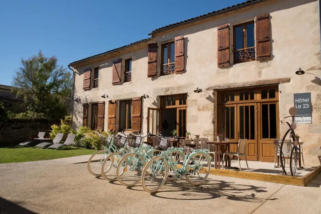 Hôtel Le 23 - Photo 1