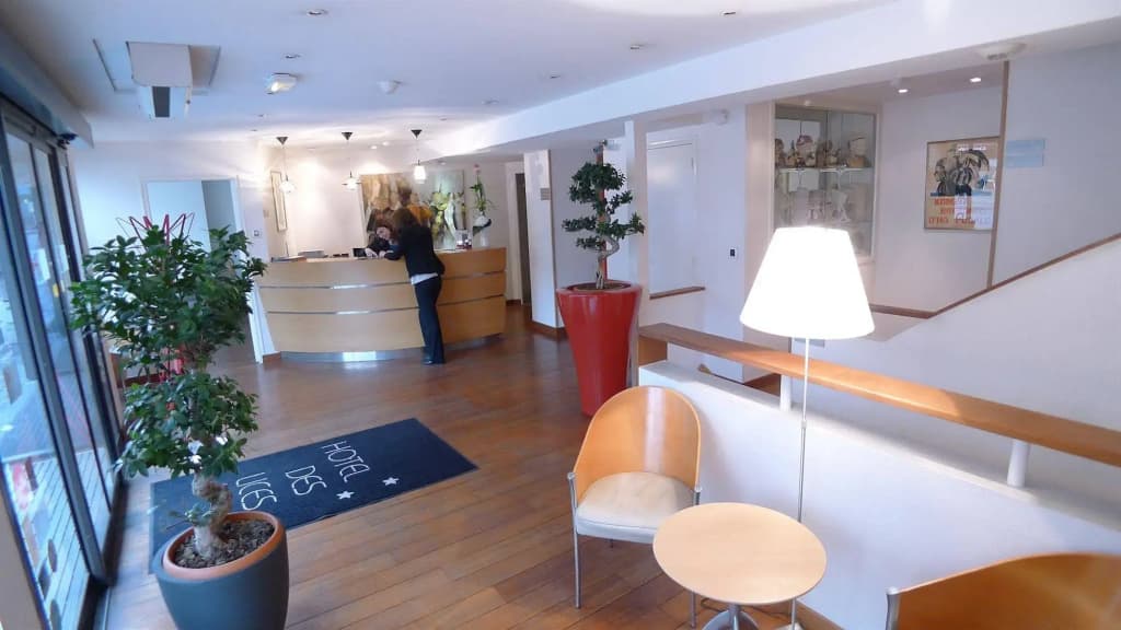 Hotel des Lices - Photo 2