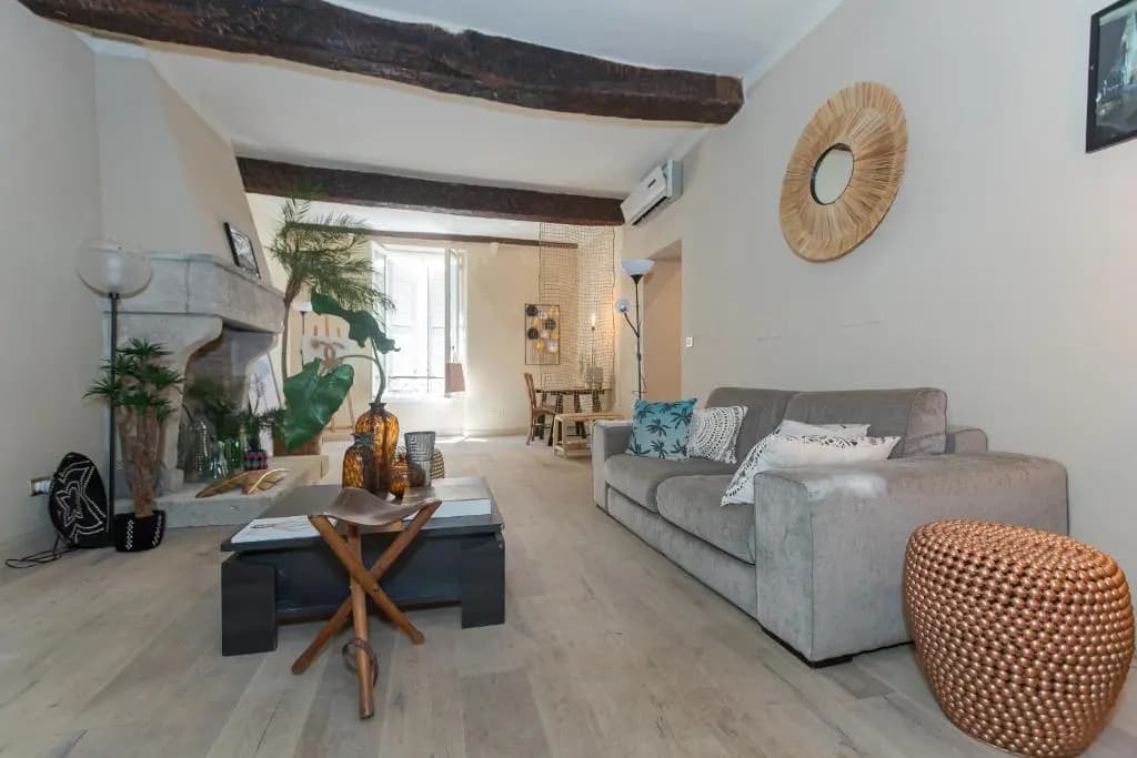 RARE: 110m² climatisés avec terrasse. 2 Chambres - Miniature 7
