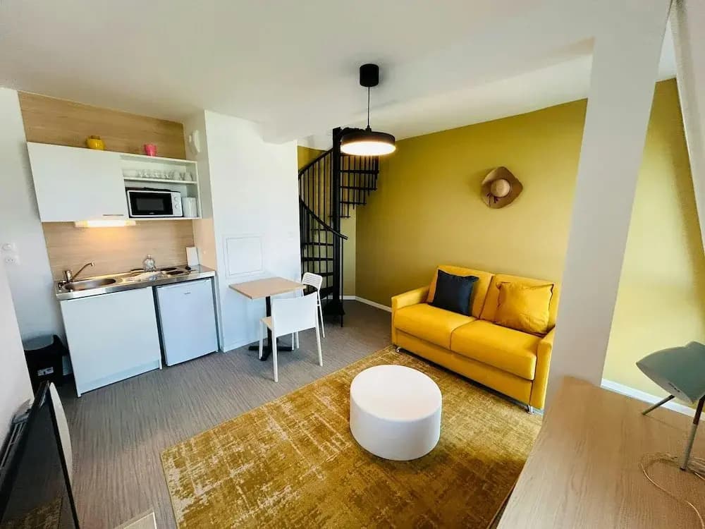 We Live In R - Duplex 503 - Photo 3