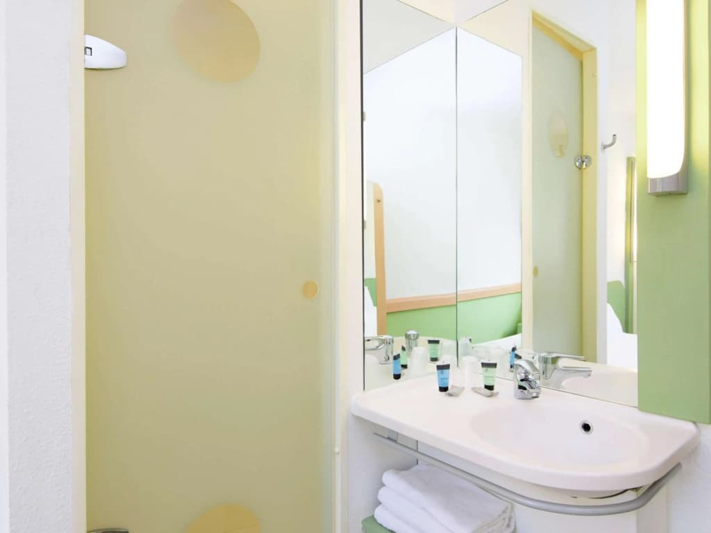 ibis budget Lyon Gerland - Miniature 8