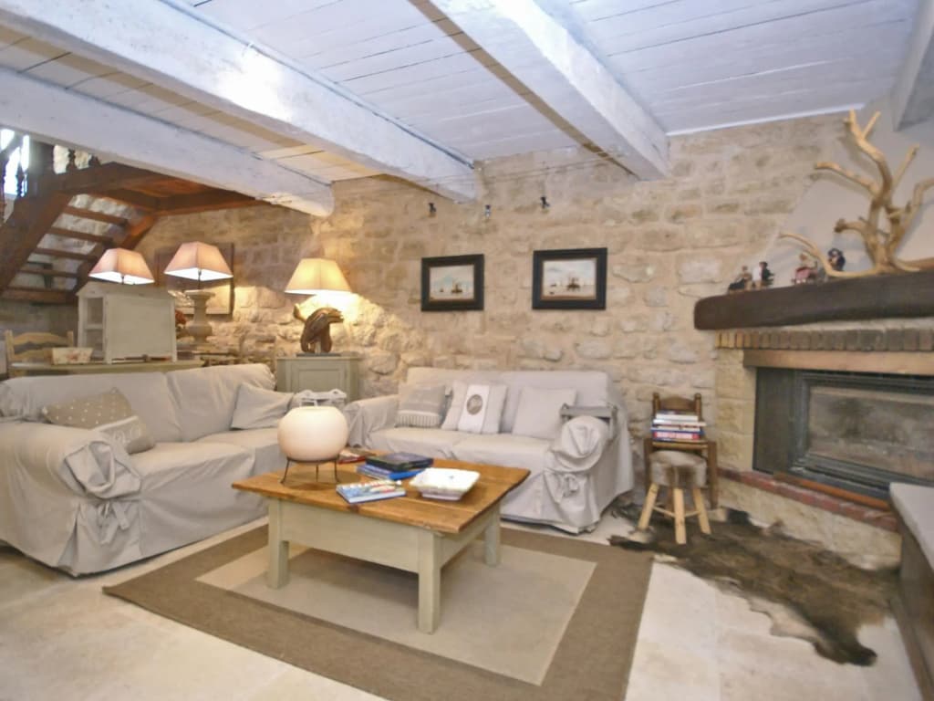 Splendid Villa in Viens With Swimming Pool - Photo 3