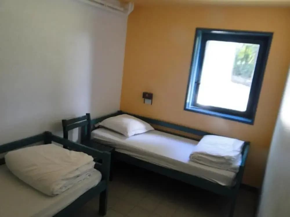Auberge de Jeunesse HI Saint-Brieuc - Photo 1