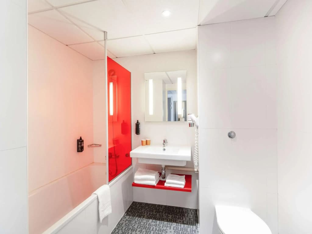ibis Styles Toulouse Cite Espace - Miniature 8