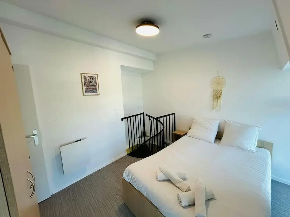 We Live In R - Duplex 503 - Miniature 7