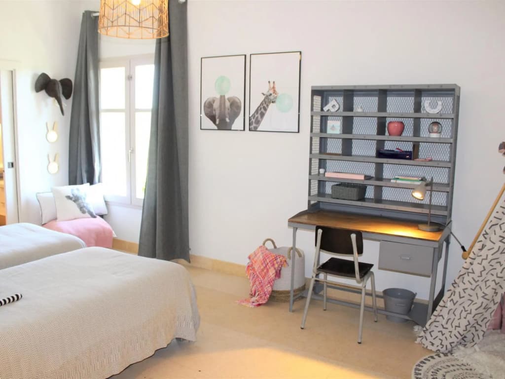Holiday Home in Bagnols-En-Foret with Pool - Miniature 6