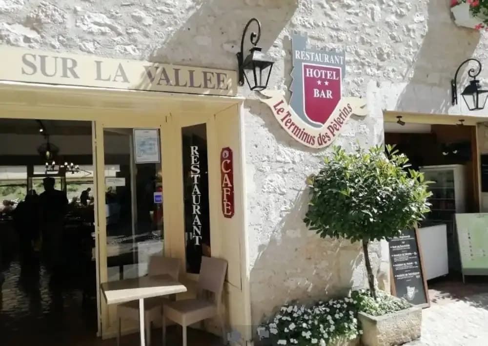 Logis Hôtel le Terminus des Pelerins - Photo 1
